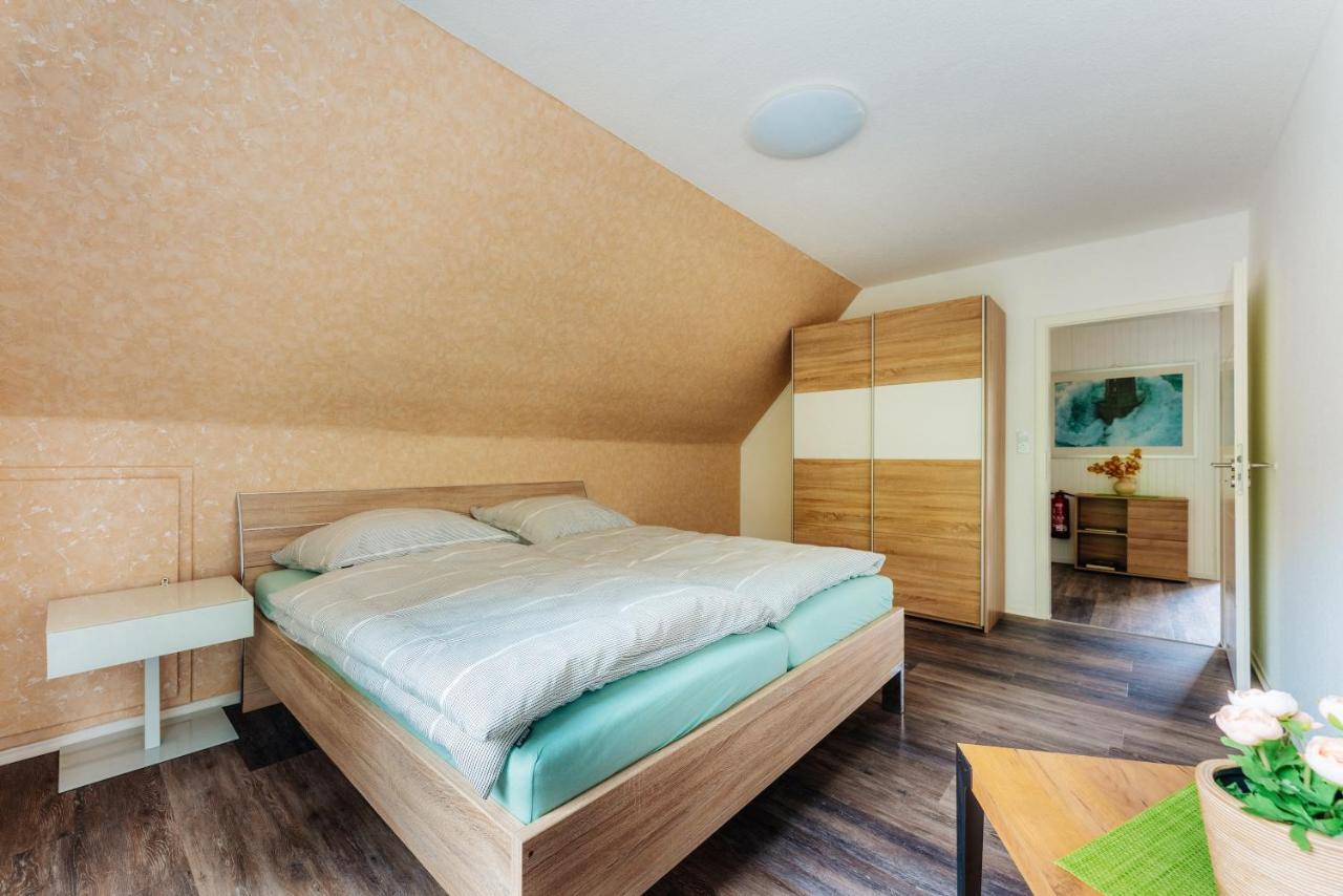 Ferienwohnungen Und Ferienhaus Hafermarkt Вилдеман Екстериор снимка